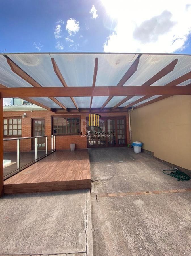 Casa para Venda - 140m², 3 dormitórios, 3 vagas - Rubem Berta