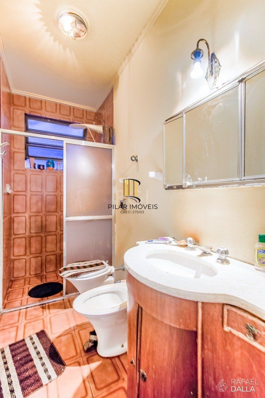 Casa para Venda - 249m², 5 dormitórios, sendo 1 suites, 4 vagas - Chácara das Pedras