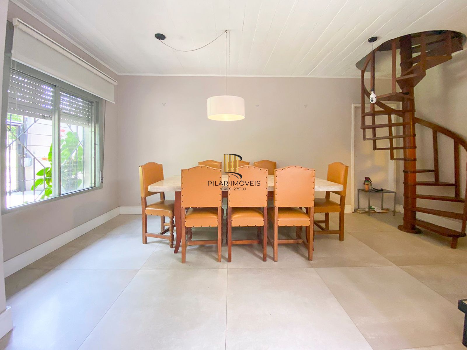 Casa / 4 Quartos / 1 Suíte / Churrasqueira / Jardim Itu Sabará / Porto Alegre / RS