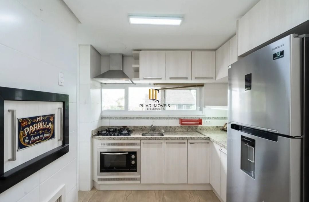 Apartamento com 2 quartos e 79m² à venda em Passo da Areia, Porto Alegre.