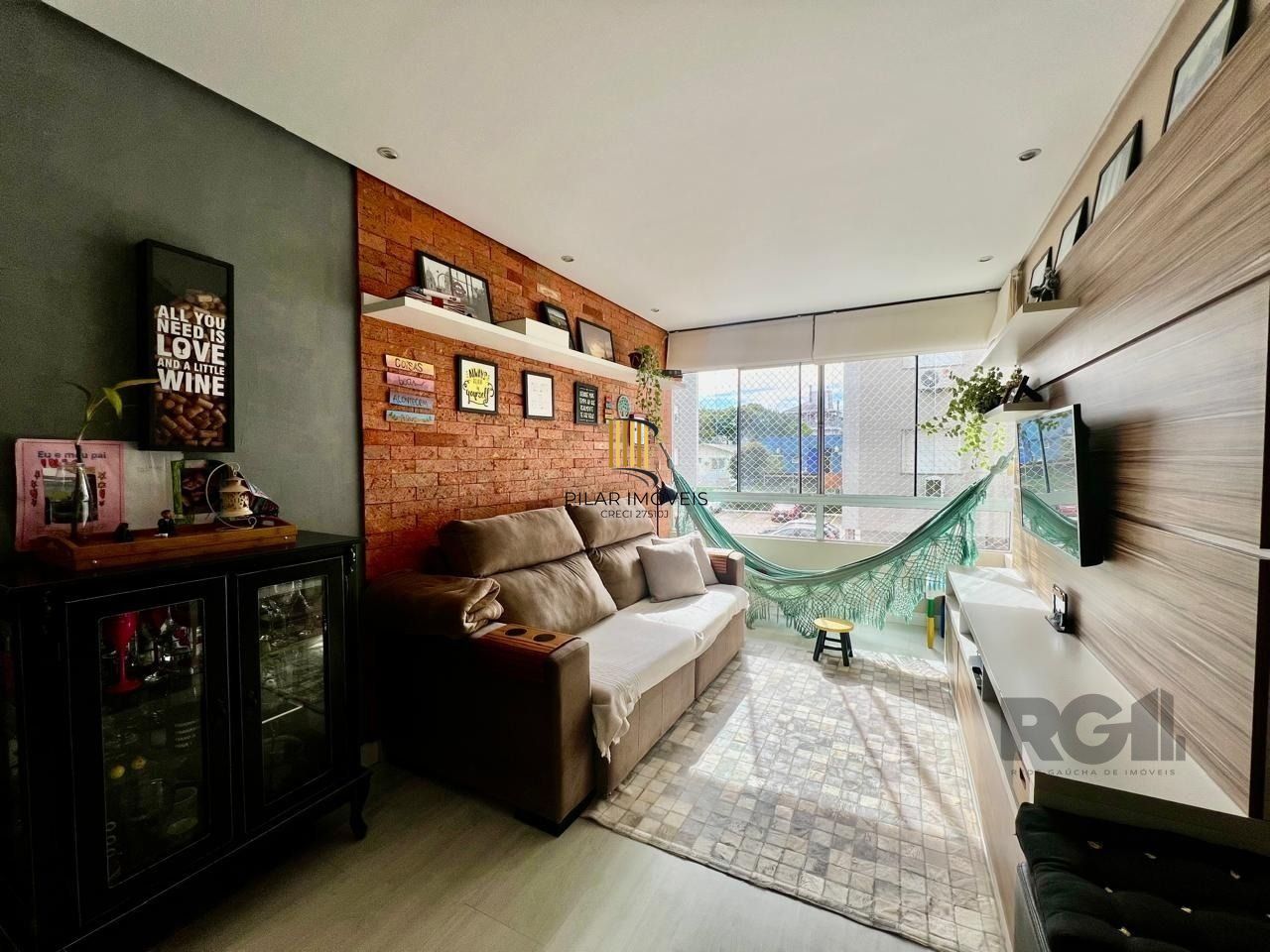 Apartamento 2 dormitórios no bairro Cavalhada