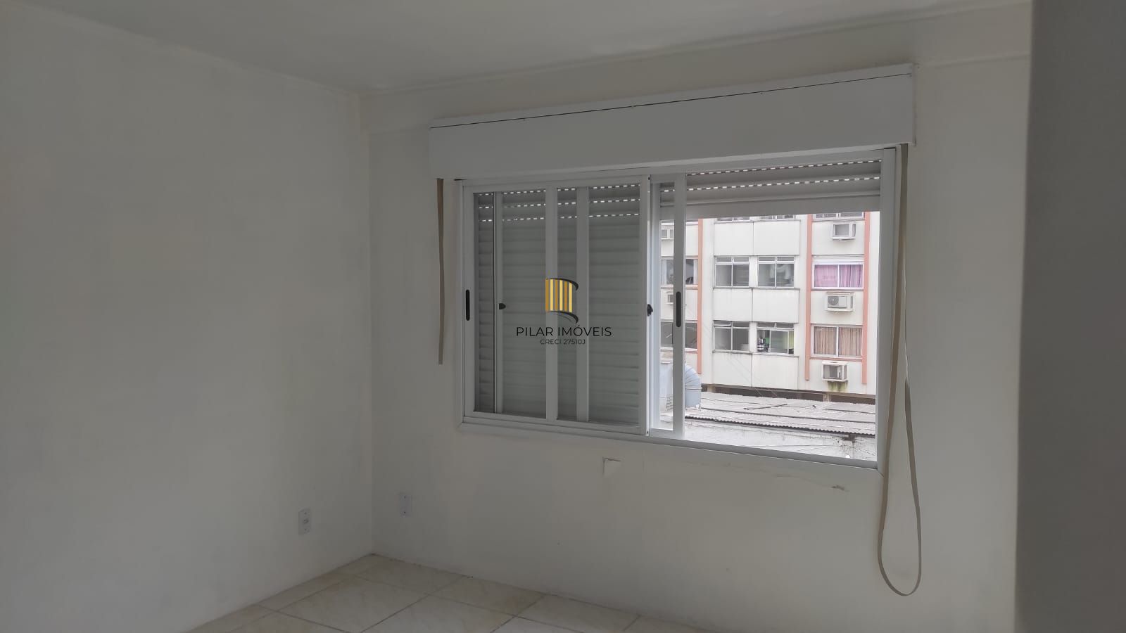 Apartamento rua Dr. Barcelos/ dois dormitorios/ garagem coberta