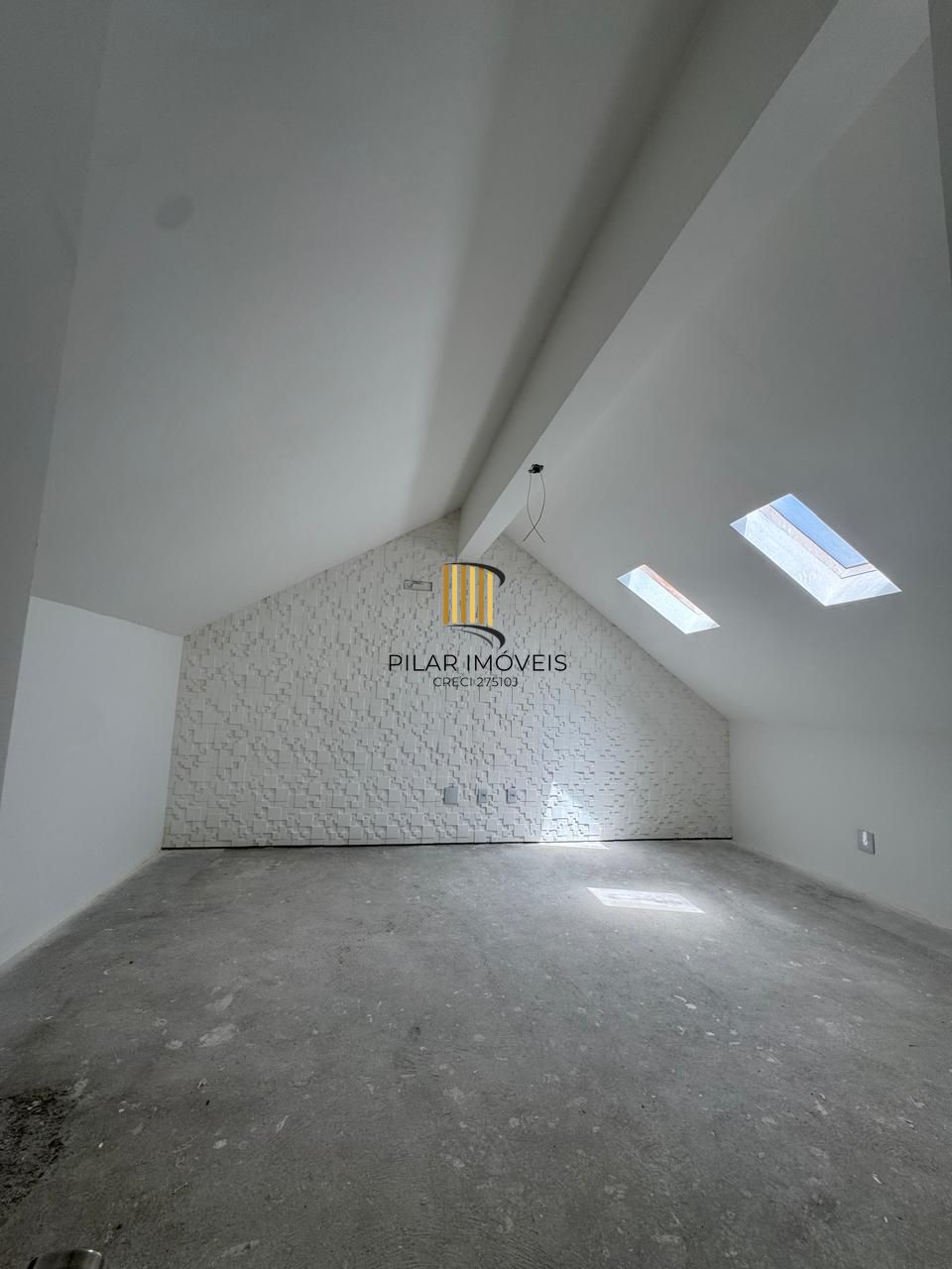 Oportunidade/Sobrado novo/Ágora House/Canoas/3Dorm/Suite/3 vagas de garagem