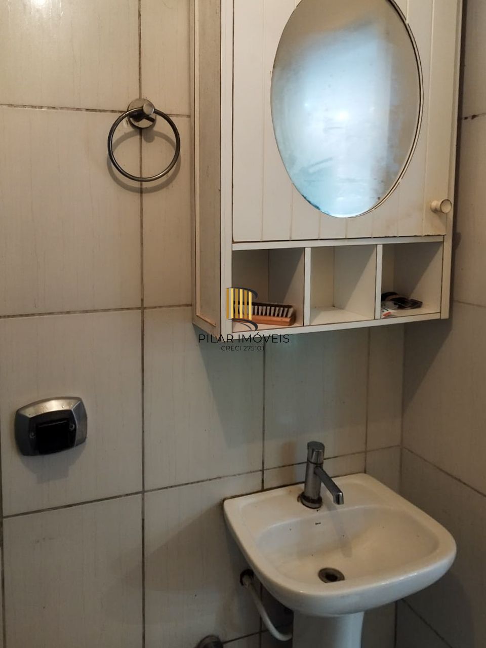 Apartamento de 1 dormitório semi-mobiliado no Bairro São João