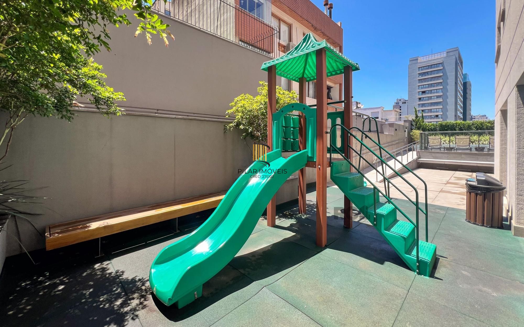 Apartamento 3 dormitórios no bairro Moinhos de Vento