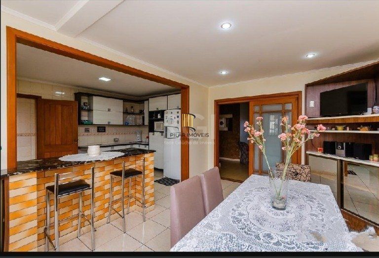 Casa 3 dormitórios no bairro Sarandi