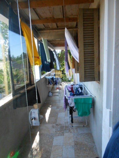 Casa para Venda - 200m², 3 dormitórios, sendo 2 suites, 2 vagas - Vila Nova