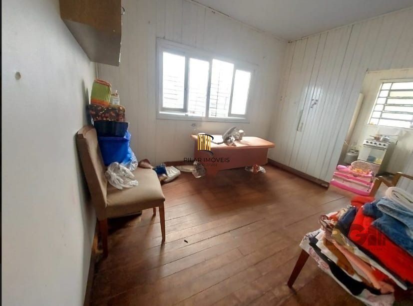 Casa 2 dormitórios no bairro Santana