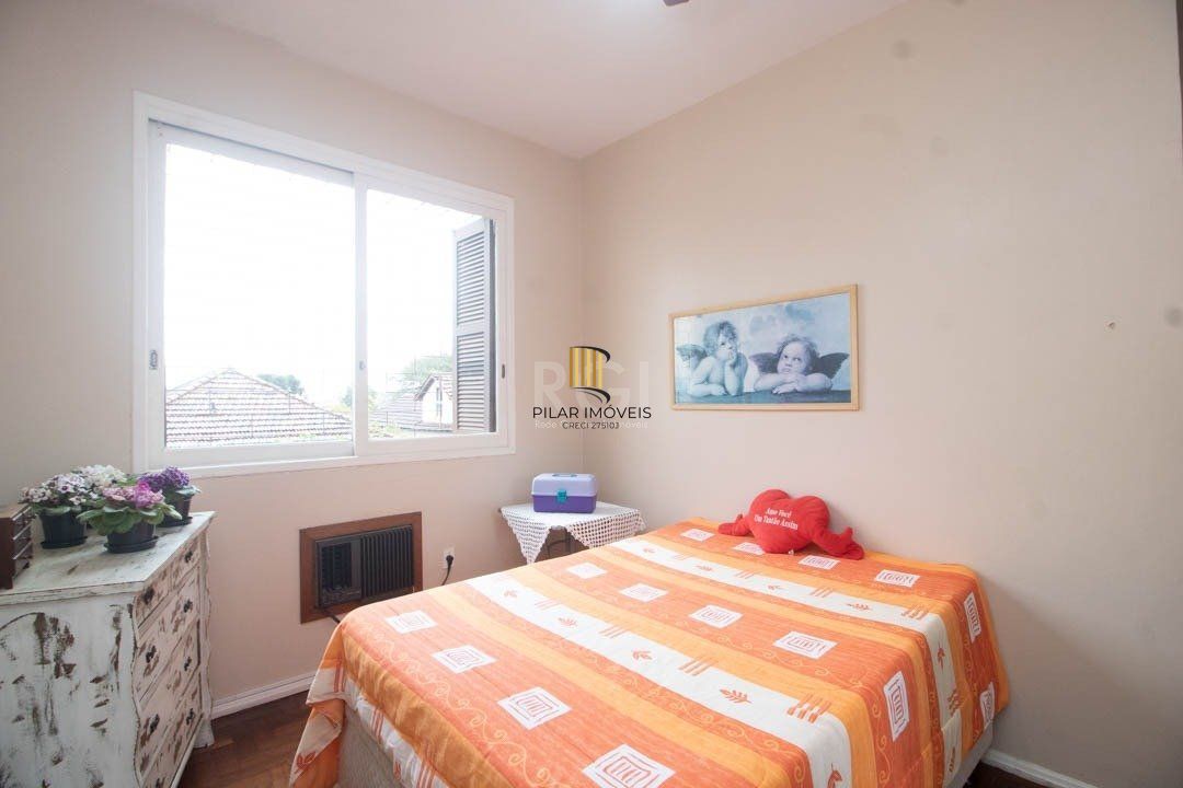 Casa para Venda - 203m², 3 dormitórios, sendo 1 suites, 2 vagas - Santa Tereza