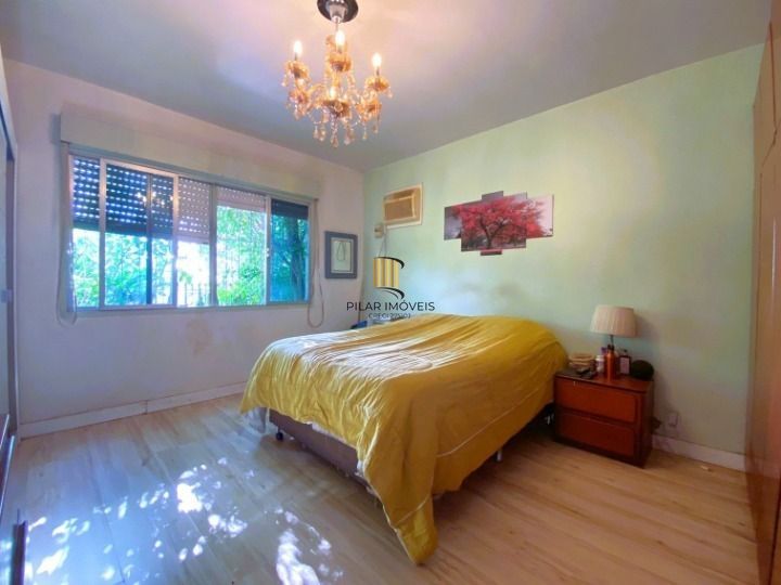 Casa / 3 Dormitórios / 1 Suíte / Piscina / 3 Vagas / Parque Santa Fé / Santa Fé / Porto Alegre / RS