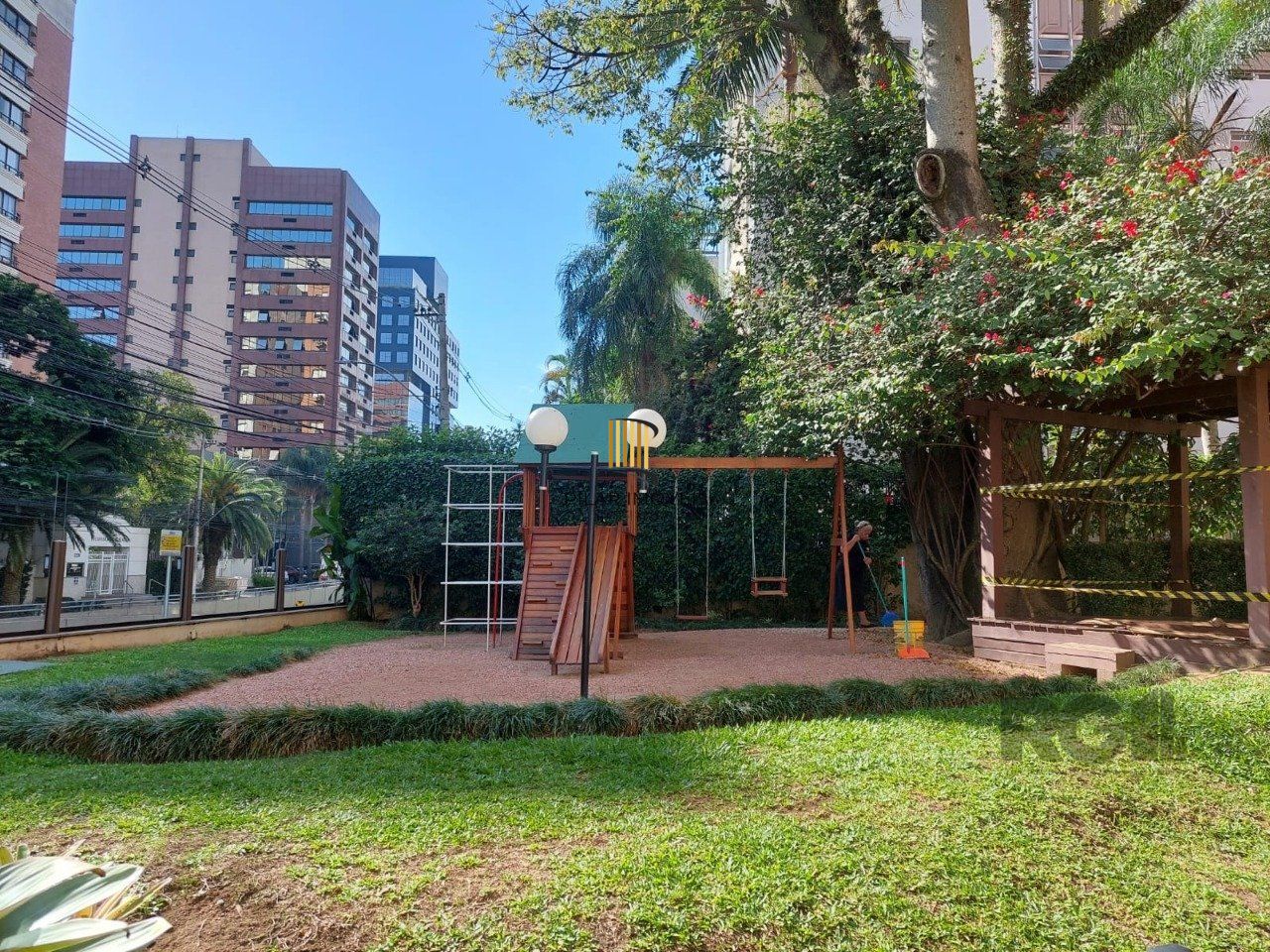 Apartamento 3 dormitórios no bairro Mont Serrat
