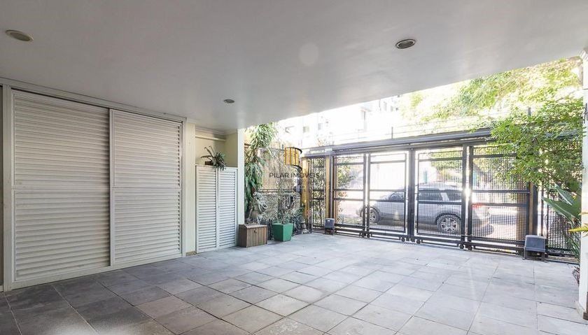 Sobrado para Venda - 656m², 5 dormitórios, sendo 4 suites, 2 vagas - Cristo Redentor