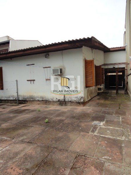 Casa para Venda - 100m², 3 dormitórios, 4 vagas - Guarujá