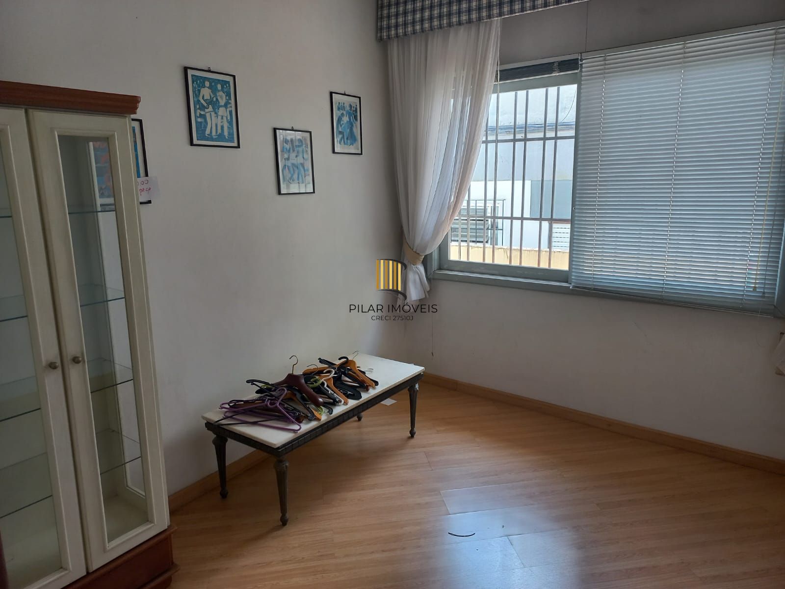 Casa Completa com Piscina, Escritório e 6 Dormitórios