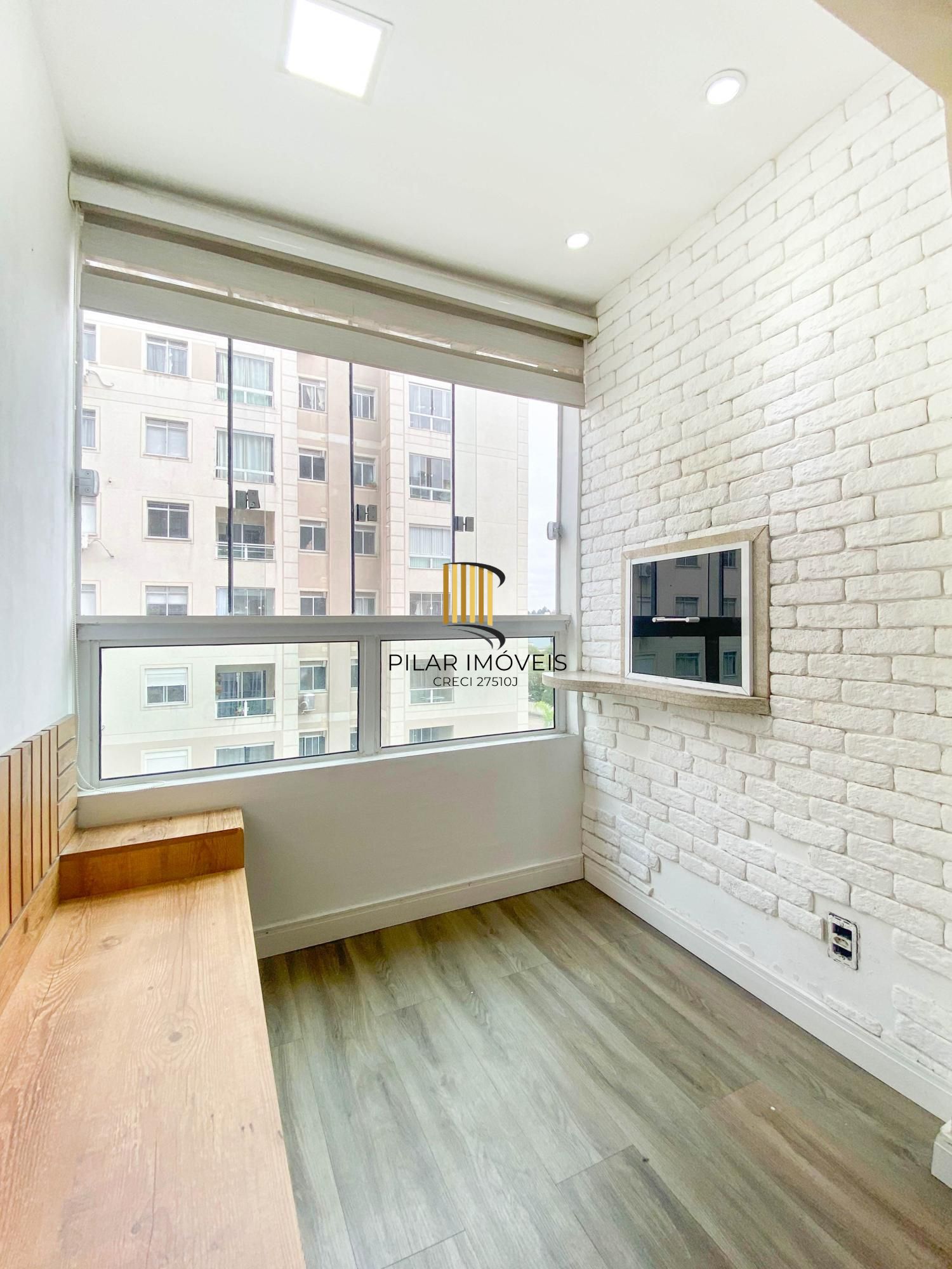 Apartamento de 2 quartos com sacada e churrasqueira com 1 vaga Porto Alegre