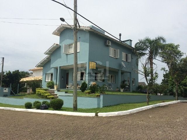 Casa Condominio para Venda - 720m², 5 dormitórios, sendo 2 suites, 5 vagas - Elsa