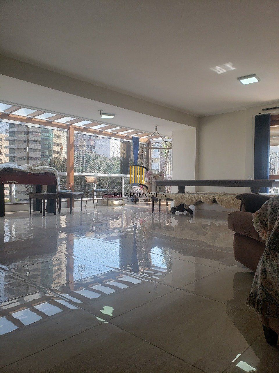 Cobertura para Venda - 296m², 3 dormitórios, sendo 1 suites, 3 vagas - Petrópolis