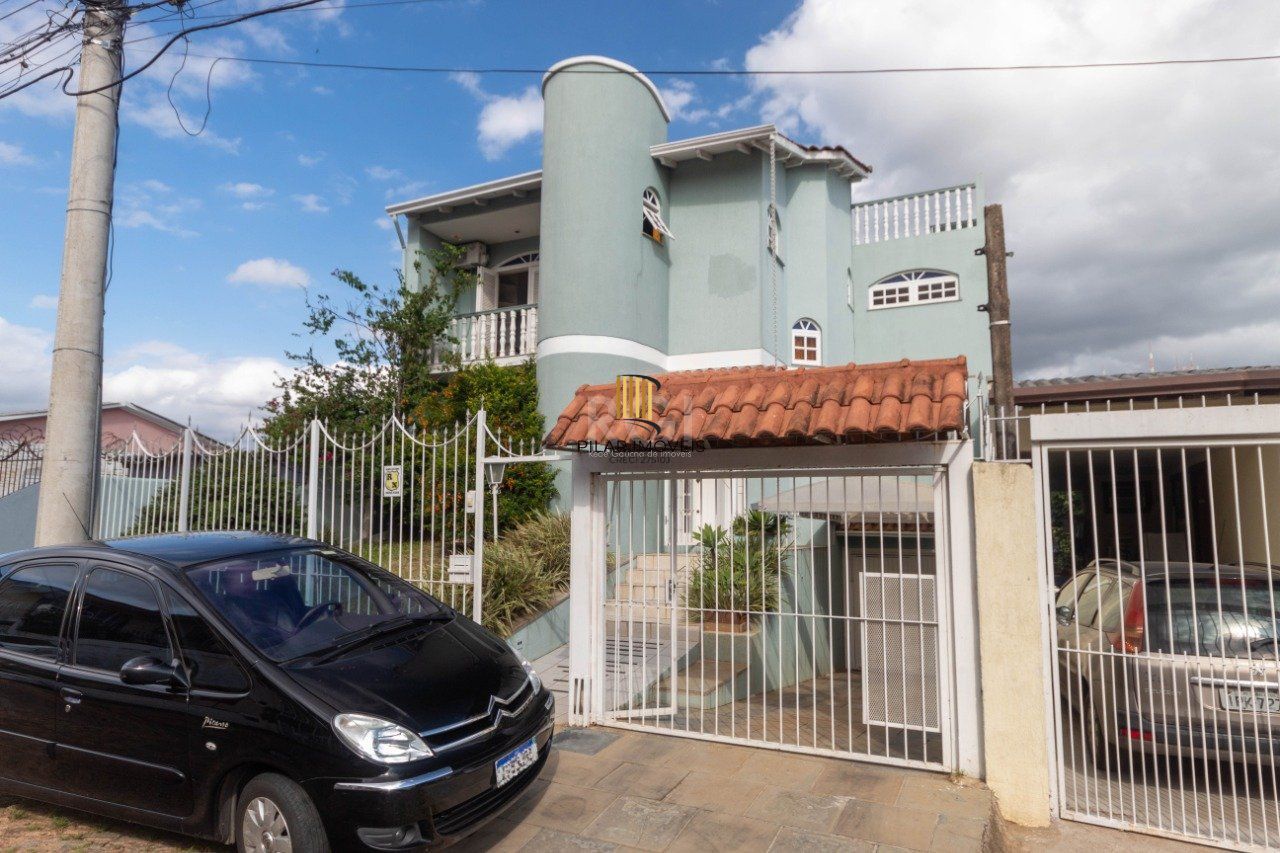 Casa para Venda - 250m², 3 dormitórios, sendo 2 suites, Partenon - Pilar Imóveis