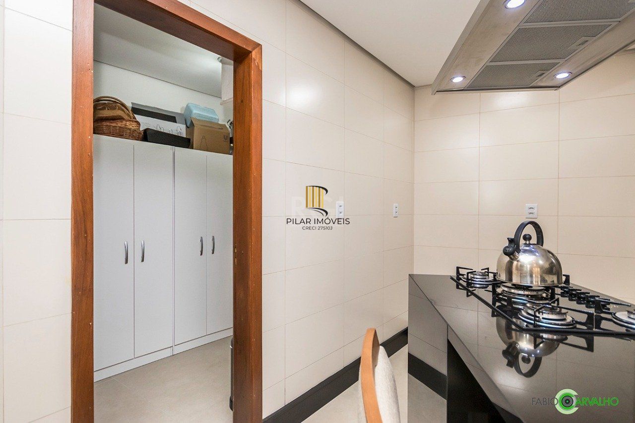 Sobrado para Venda - 335m², 4 dormitórios, sendo 2 suites, 3 vagas - Petrópolis