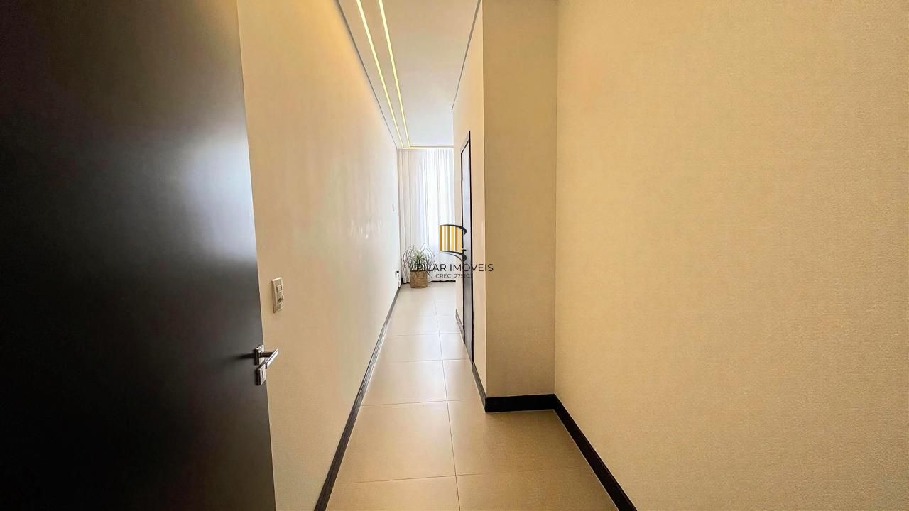 Casa Moderna com Suíte, Hidromassagem, Jardim e 2 Vagas