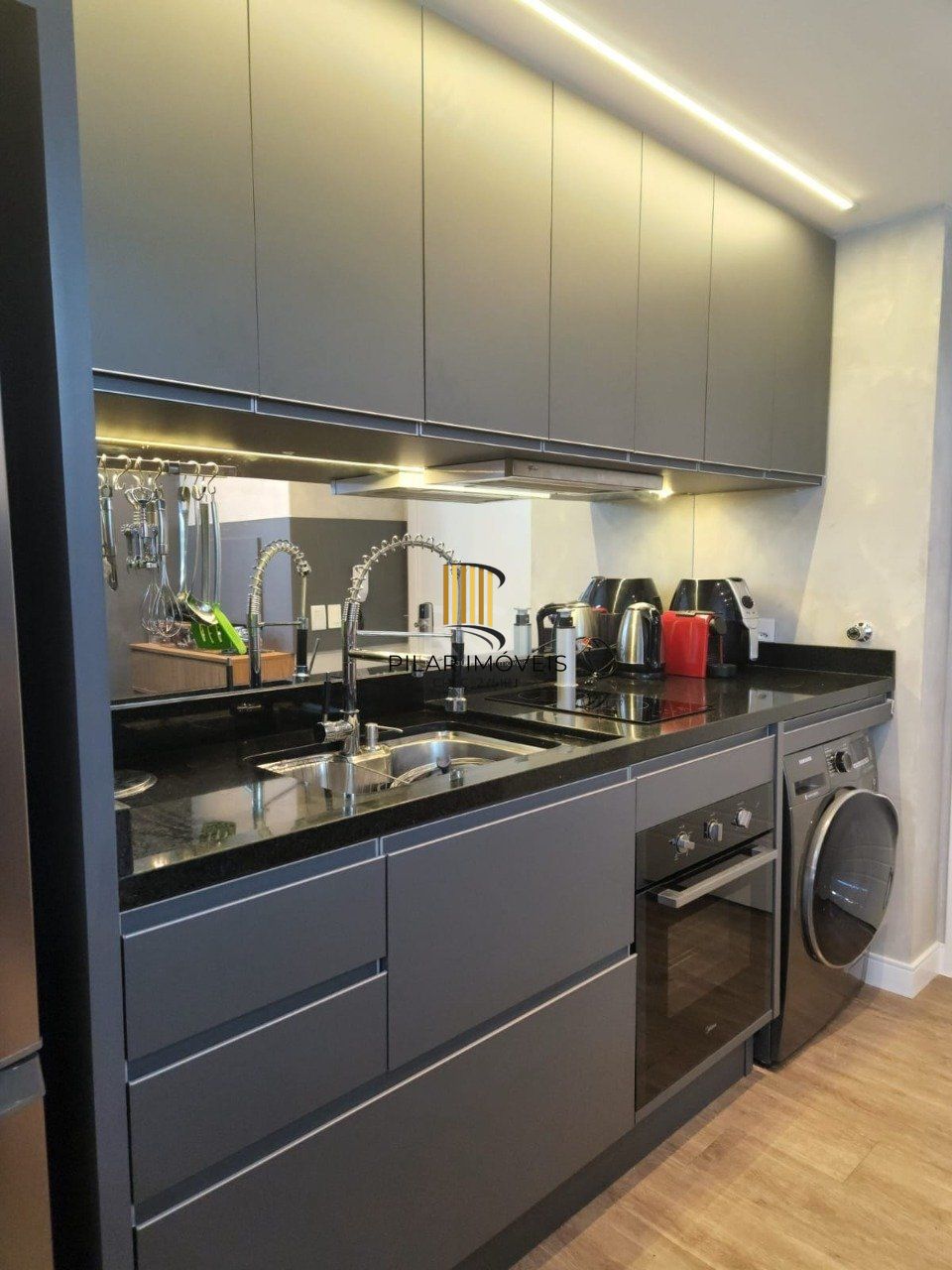 Apartamento para Venda - 40m², 1 dormitório, 1 vaga - Chácara das Pedras
