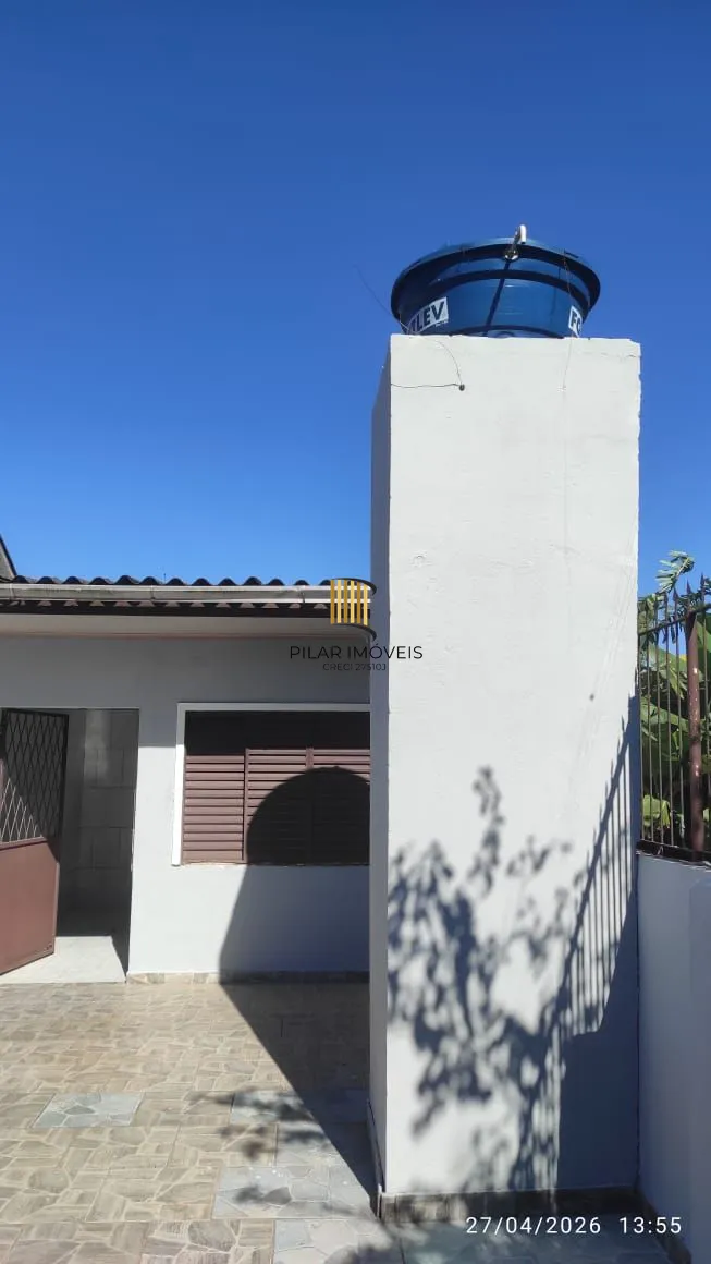 Casa com piscina e salão de festas a venda Canoas / 3 Dormitórios