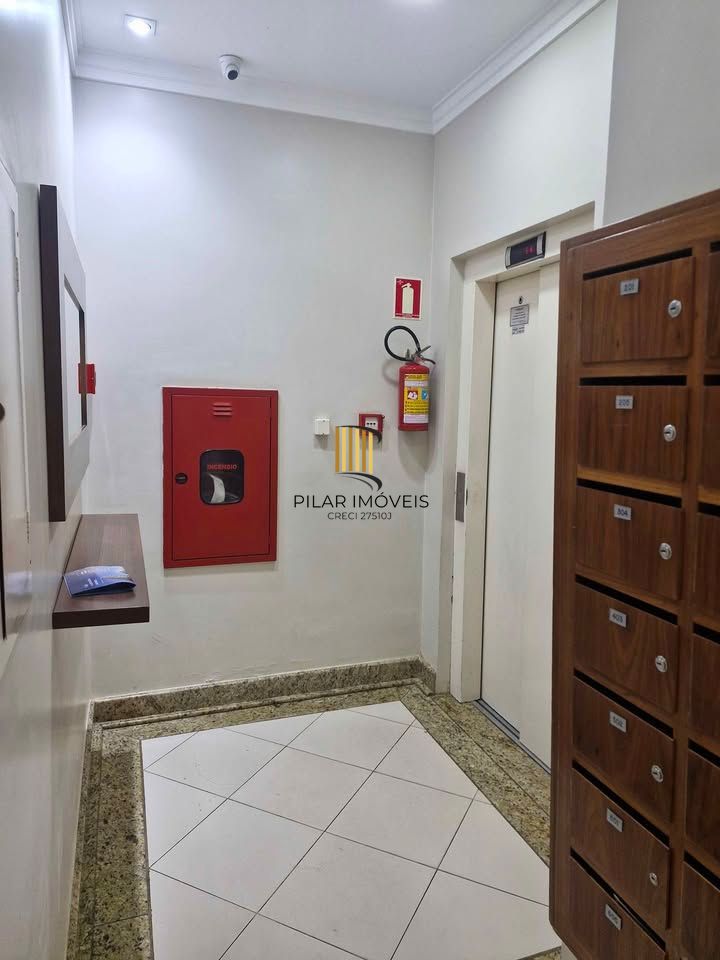 Apartamento Um dormitório/ vaga coberta/Menino Deus