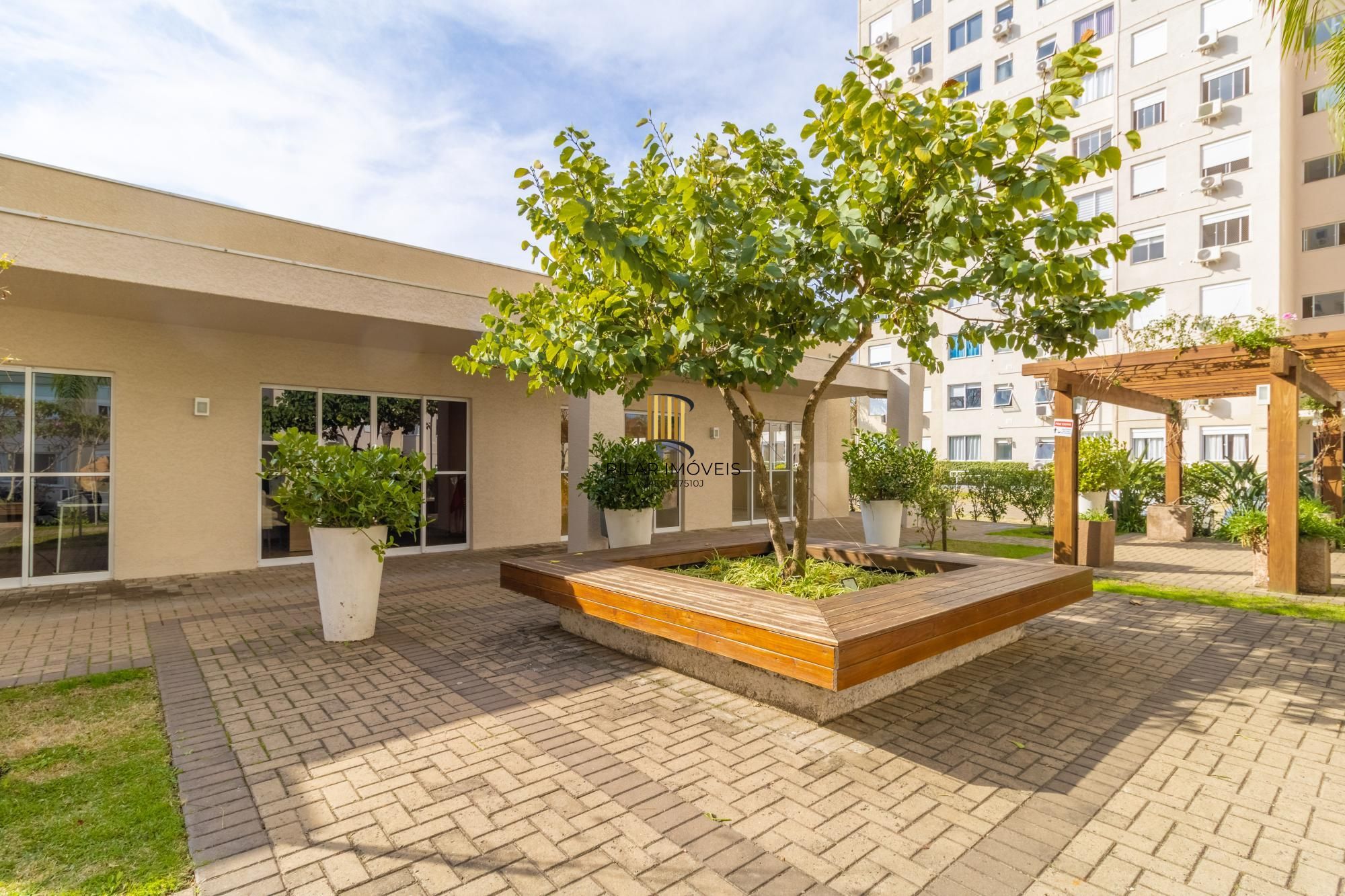 Apartamento / 2 Dormitórios / 1 Vaga / Mobiliado / Jardim Itu / Porto Alegre / RS