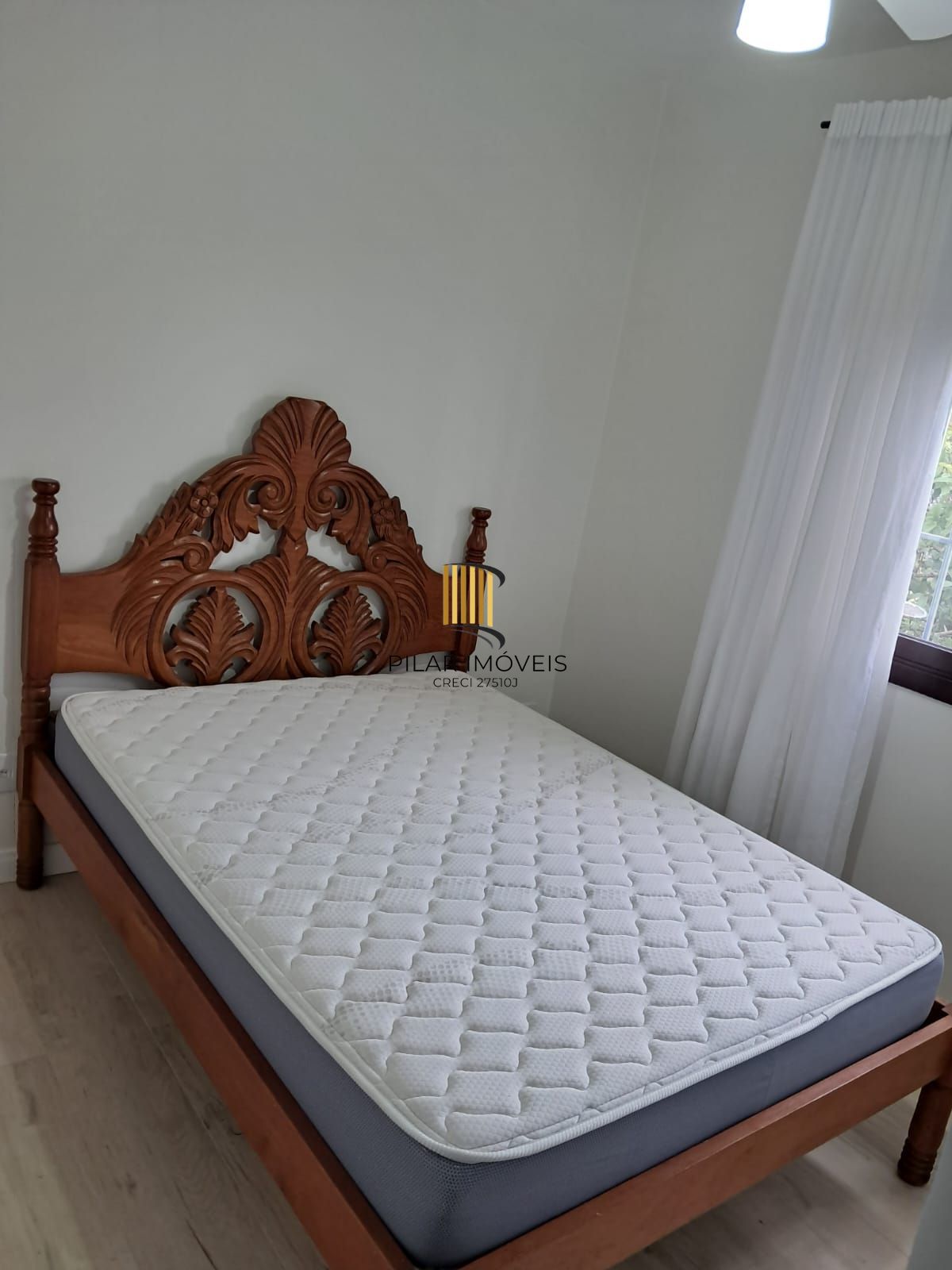 Sobrado 3 dormitórios no bairro Posto 6 (Capão Novo)