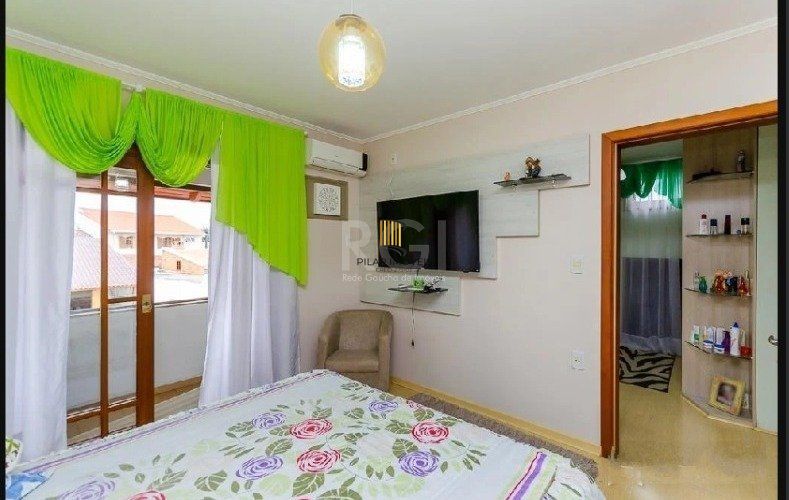 Casa 3 dormitórios no bairro Sarandi
