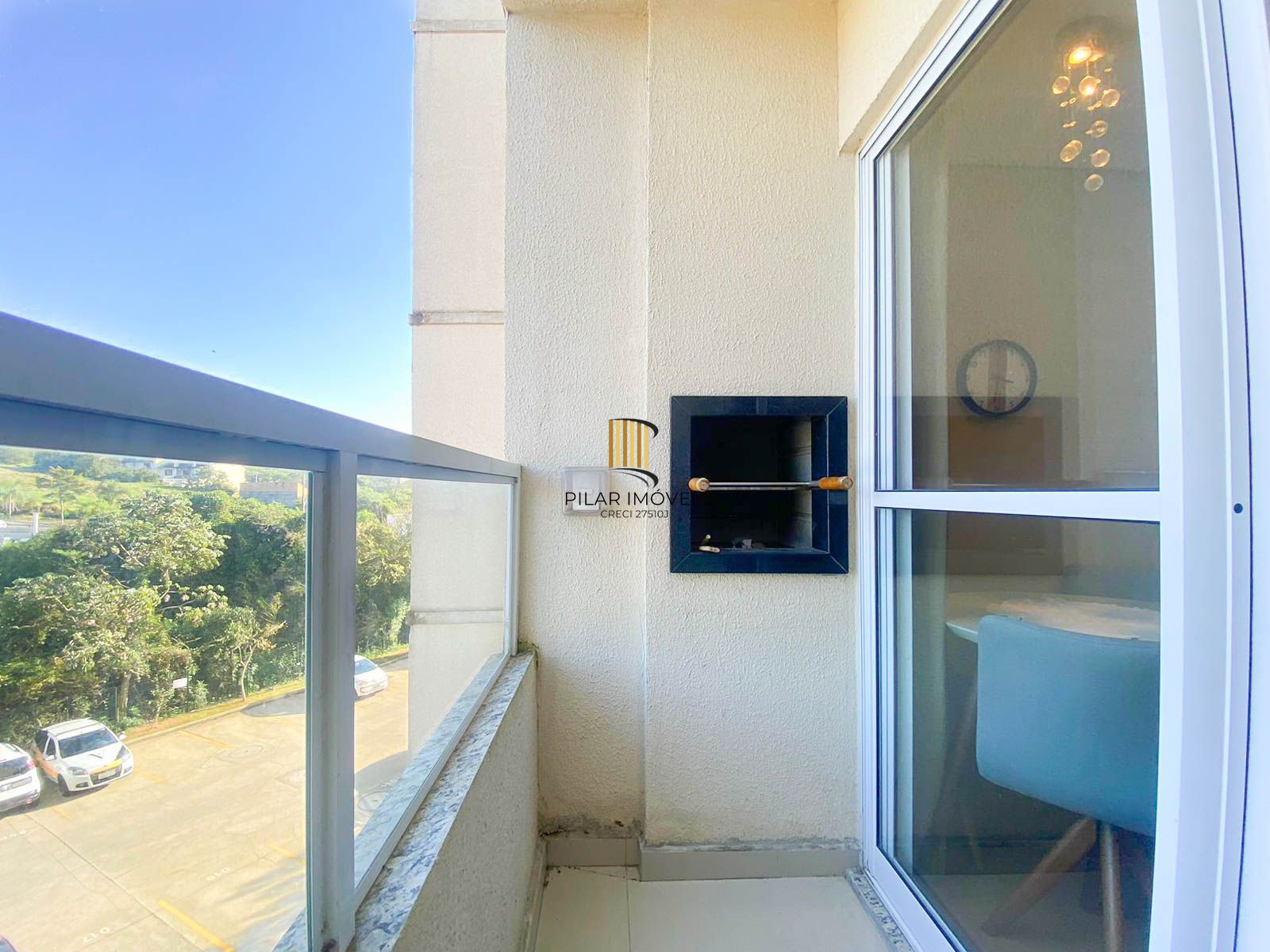 Apartamento / 2 Quartos / Sacada e Churrasqueira / 1 Vaga / Santa Fé / Porto Alegre / RS