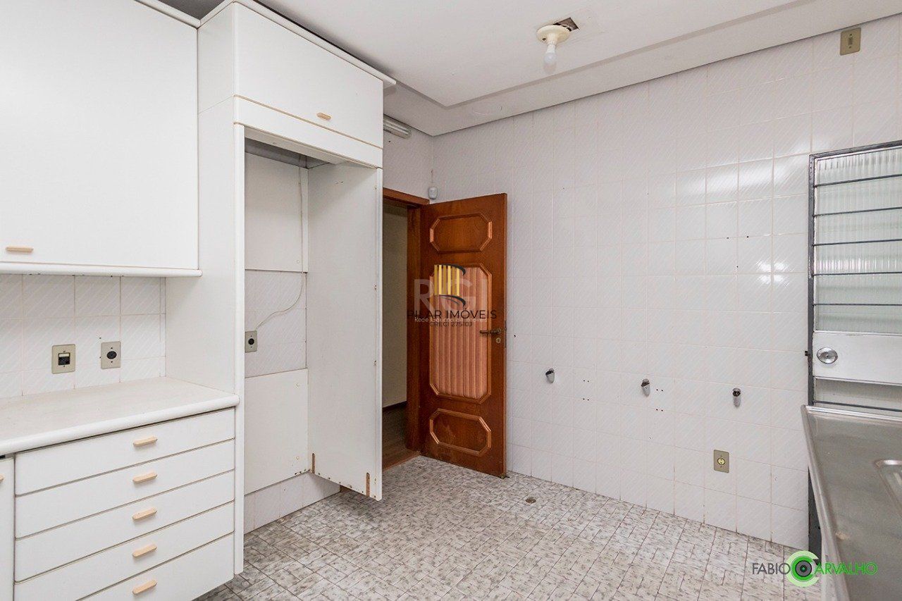 Casa para Venda - 307m², 4 dormitórios, sendo 2 suites, 3 vagas - Higienópolis