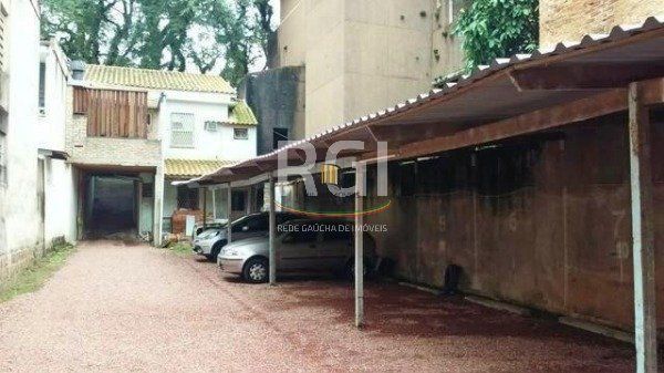 Predio para Venda - 108m², 3 dormitórios, sendo 1 suites, 10 vagas - Partenon