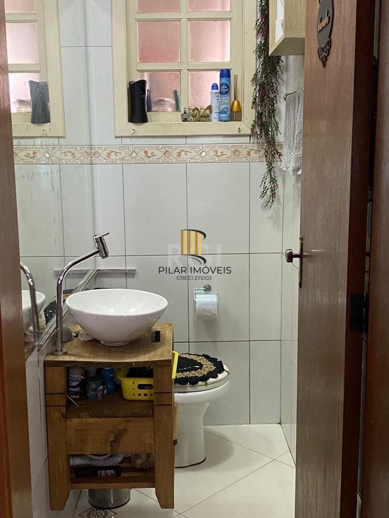 Sobrado para Venda - 204m², 3 dormitórios, sendo 1 suites, 2 vagas - Sarandi
