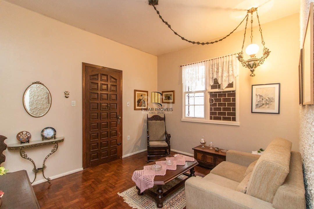 Casa para Venda - 203m², 3 dormitórios, sendo 1 suites, 2 vagas - Santa Tereza