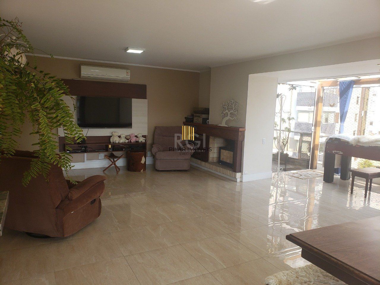 Cobertura para Venda - 296m², 3 dormitórios, sendo 1 suites, 3 vagas - Petrópolis