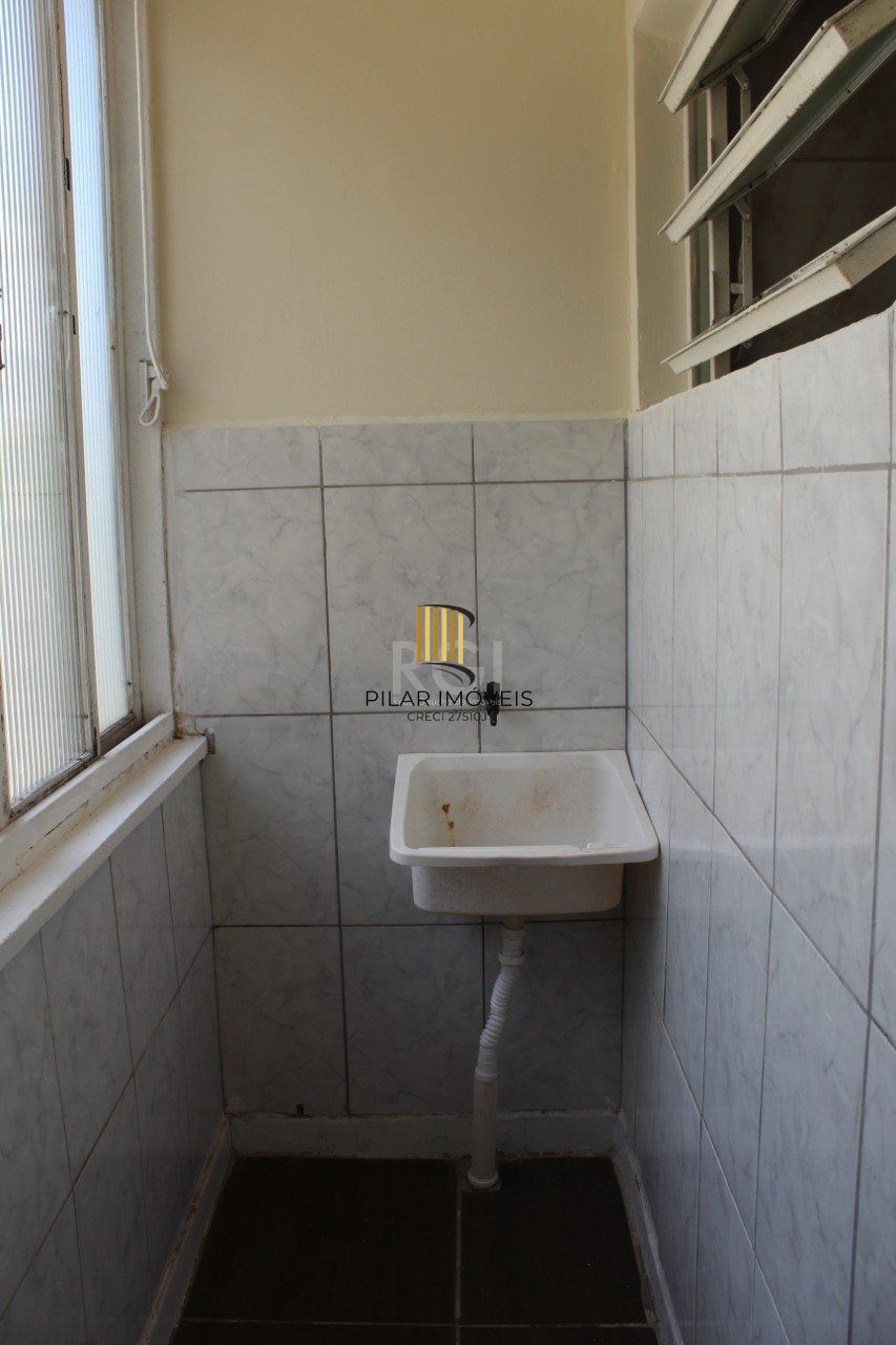 Apartamento para Venda - 54.24m², 2 dormitórios, 1 vaga - Lomba do Pinheiro