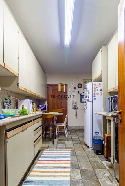 Cobertura para Venda - 304.71m², 3 dormitórios, sendo 1 suites, 2 vagas - Bela Vista