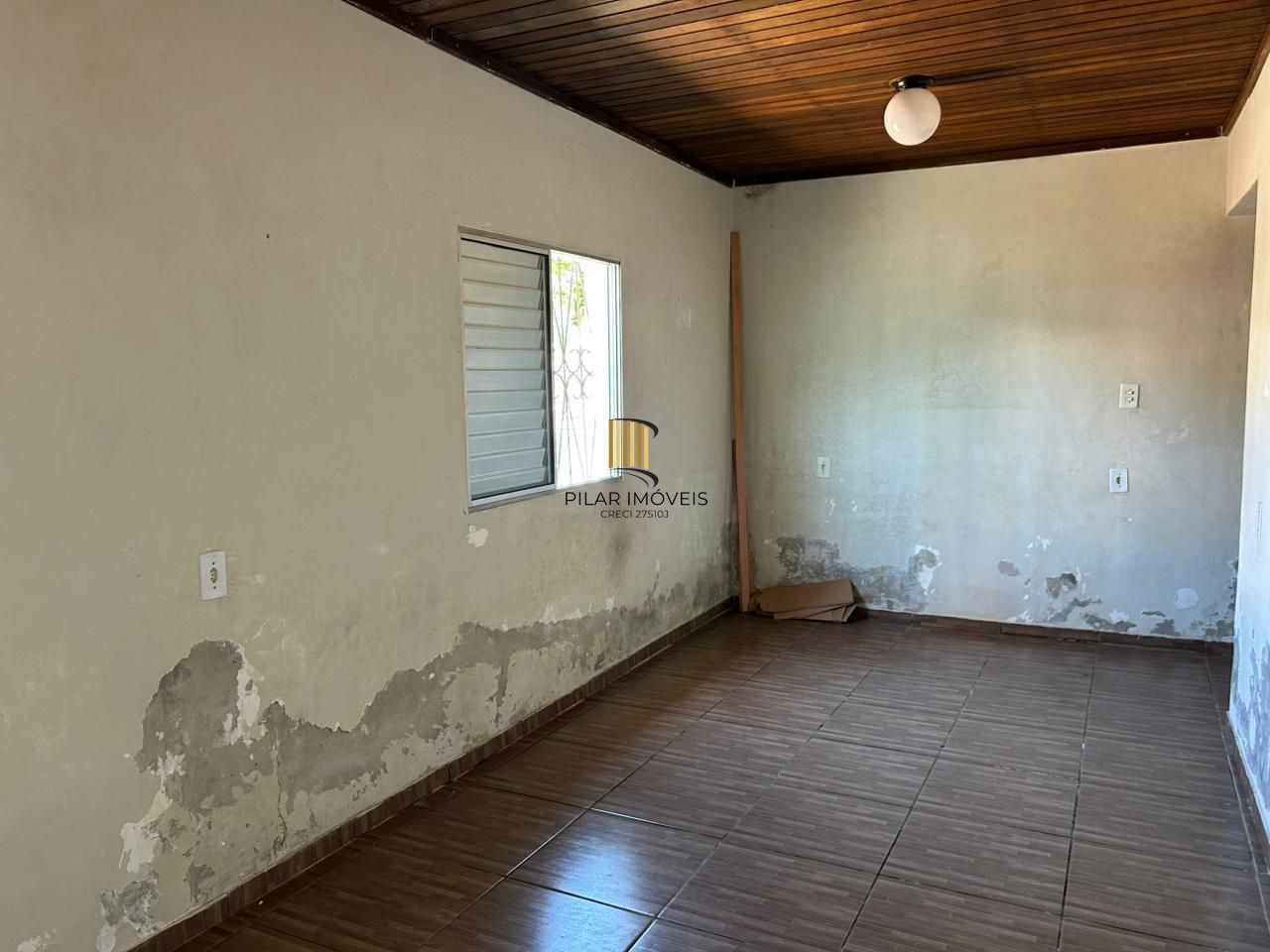 CASA COM 2 DORMITÓRIOS NO  BAIRRO FARRAPOS