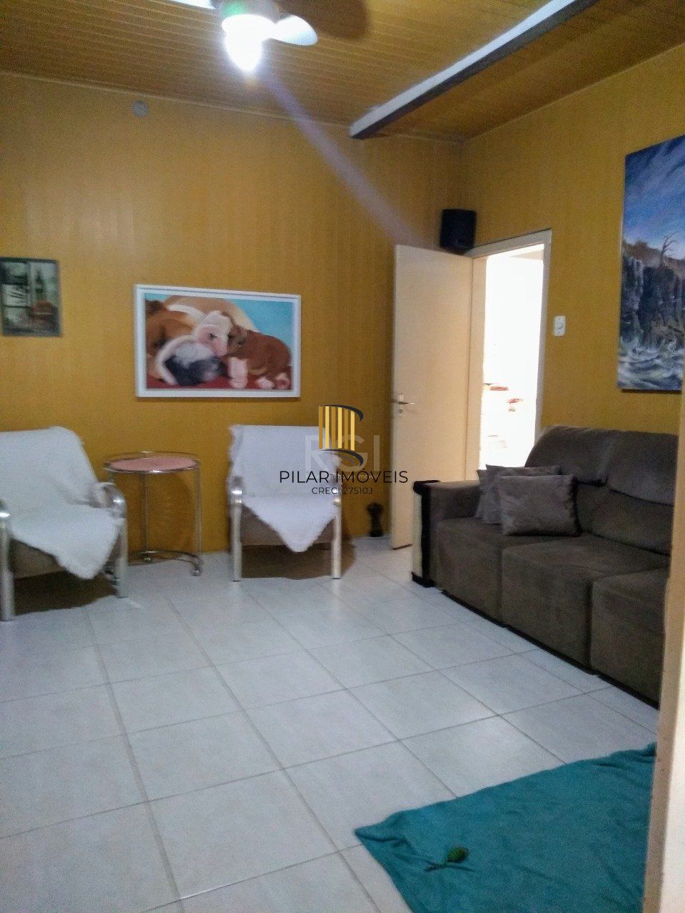 Casa para Venda - 400m², 3 dormitórios, sendo 2 suites, 2 vagas - Floresta