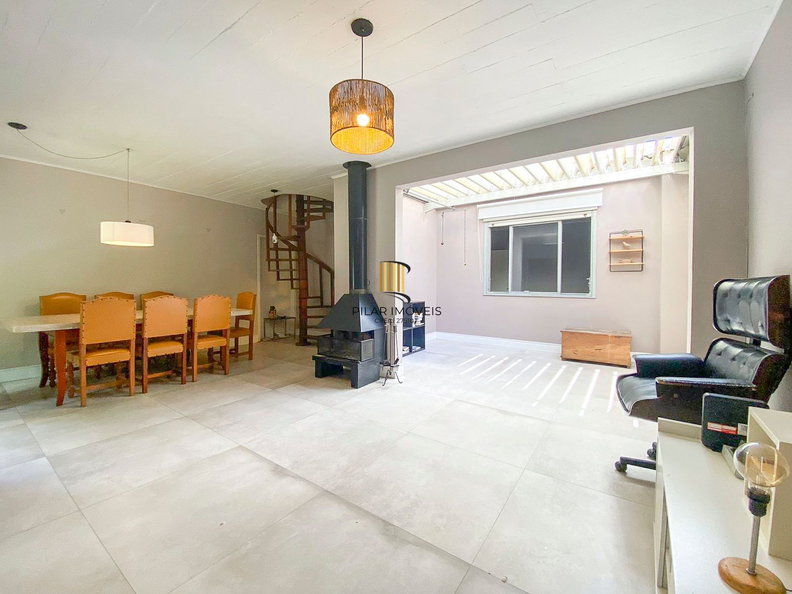 Casa / 4 Quartos / 1 Suíte / Churrasqueira / Jardim Itu Sabará / Porto Alegre / RS