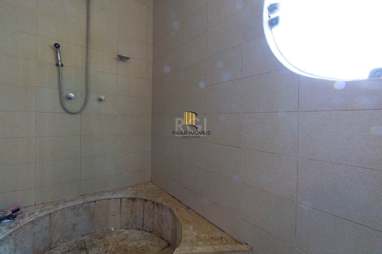 Casa para Venda - 422m², 6 dormitórios, sendo 2 suites, 5 vagas - Vila Assunção