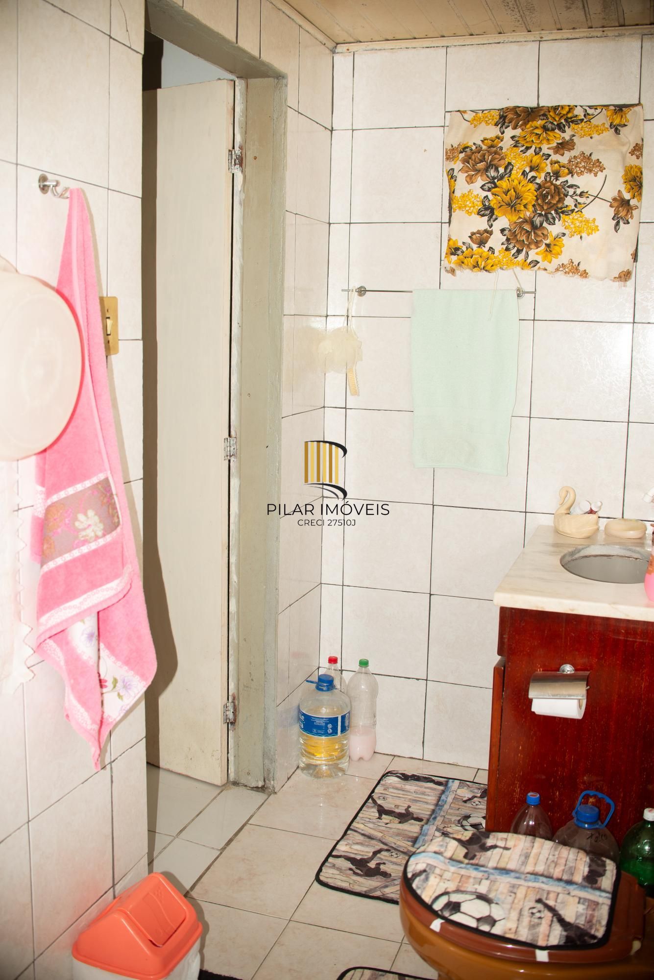 Casa de três dormitóros a venda