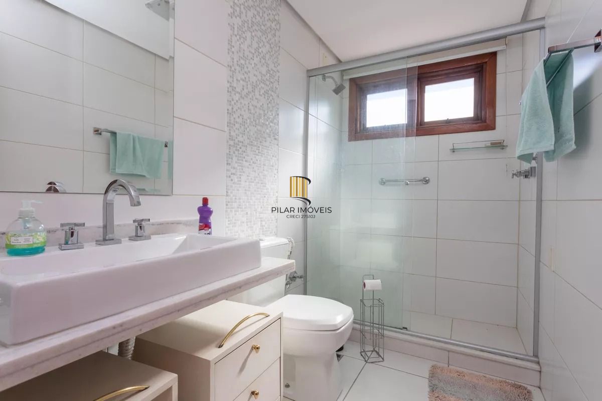 Apartamento de 2 dorm./ na Av. Independência, / Em frente ao Complexo Hospitalar Santa Casa e próximo à UFRGS.