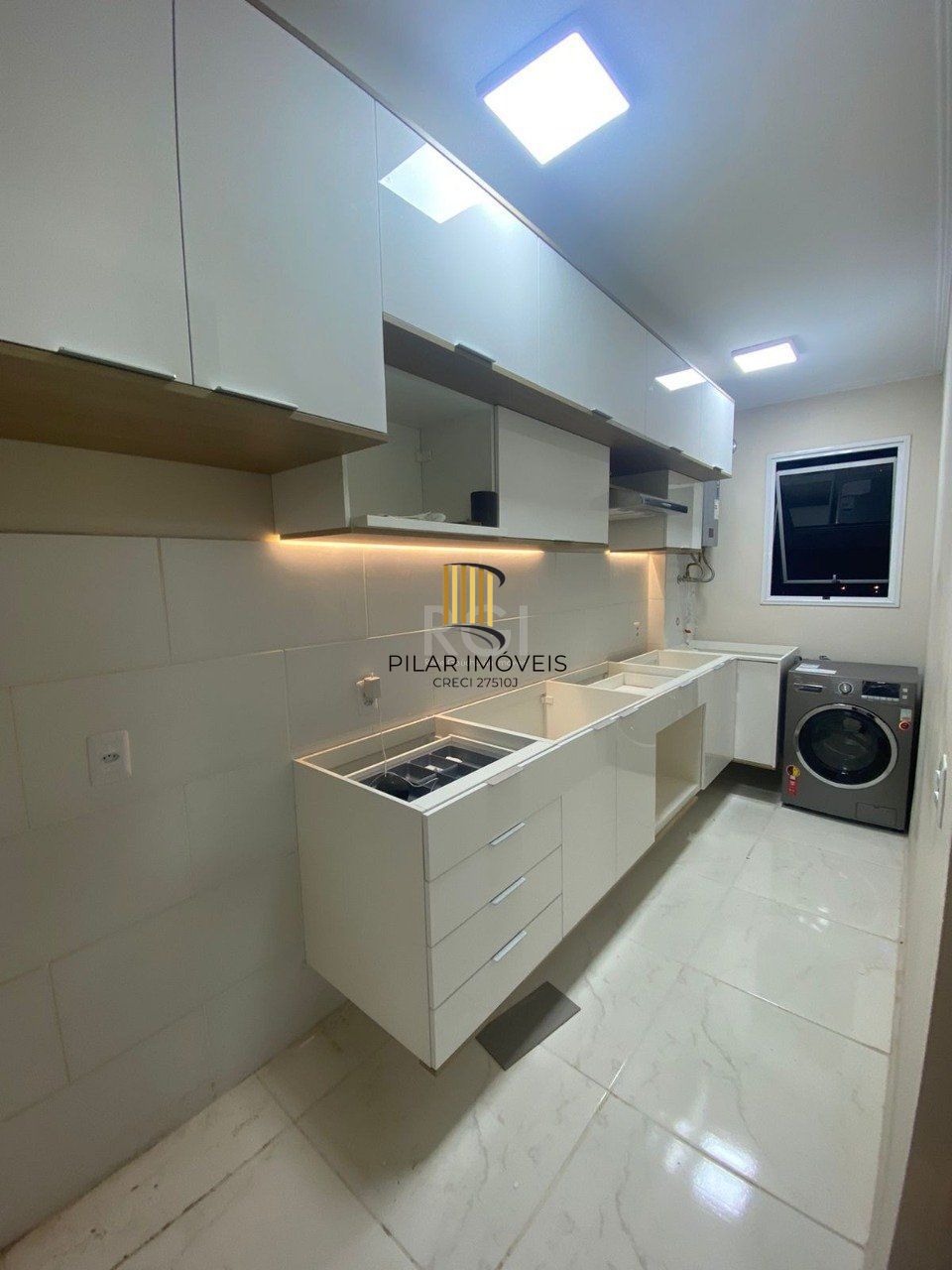 Apartamento 2 dormitórios no bairro Santa Rita