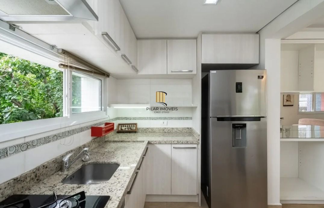 Apartamento com 2 quartos e 79m² à venda em Passo da Areia, Porto Alegre.