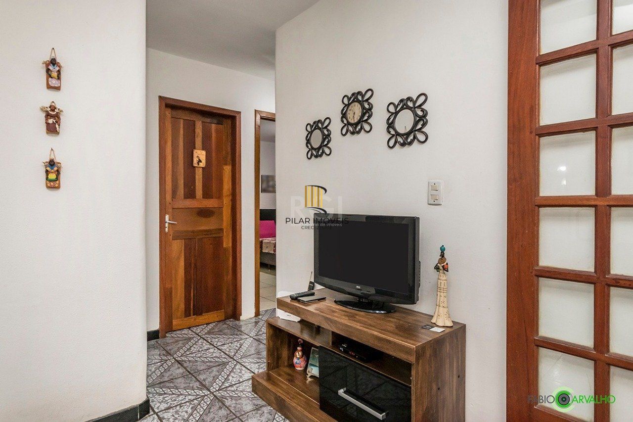 Casa para Venda - 168m², 3 dormitórios, sendo 1 suites, 3 vagas - Medianeira