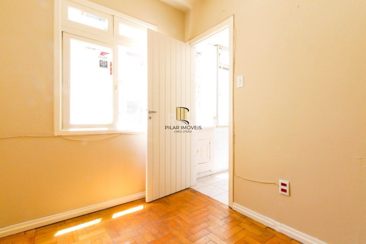 Apartamento para Venda - 73.01m², 2 dormitórios, 1 vaga - Menino Deus