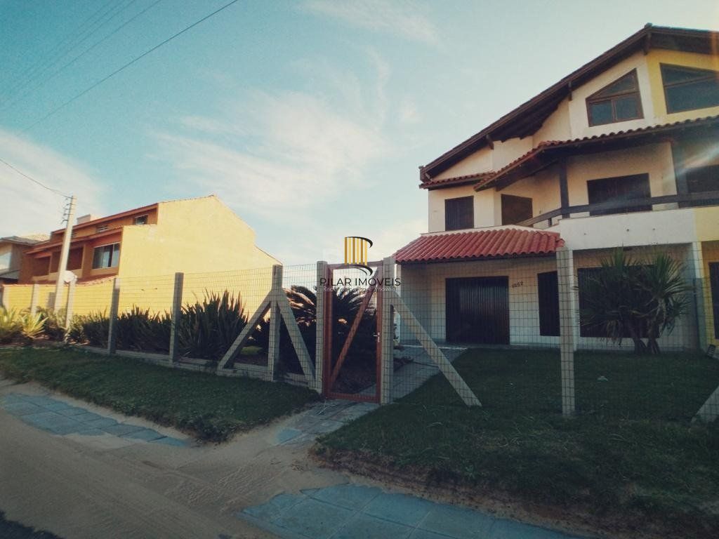 Duplex para Venda - 172.21m², 3 dormitórios, sendo 1 suites, 2 vagas - Centro