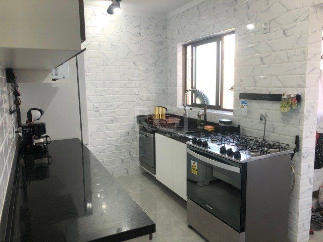 Apartamento para Venda - 82m², 2 dormitórios, sendo 1 suites, 2 vagas - Petrópolis
